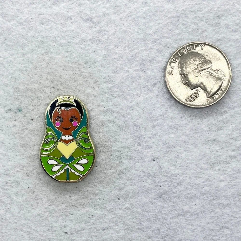 🔮 5/$25 Disney Nesting Dolls Princess And The Frog Tiana Pin